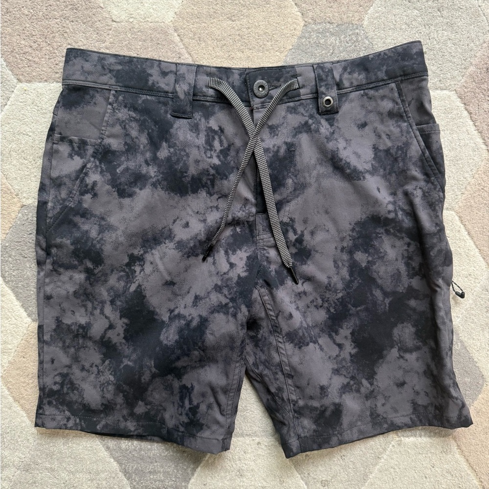686 Men's Gray Tie-Dye Swim Hybrids